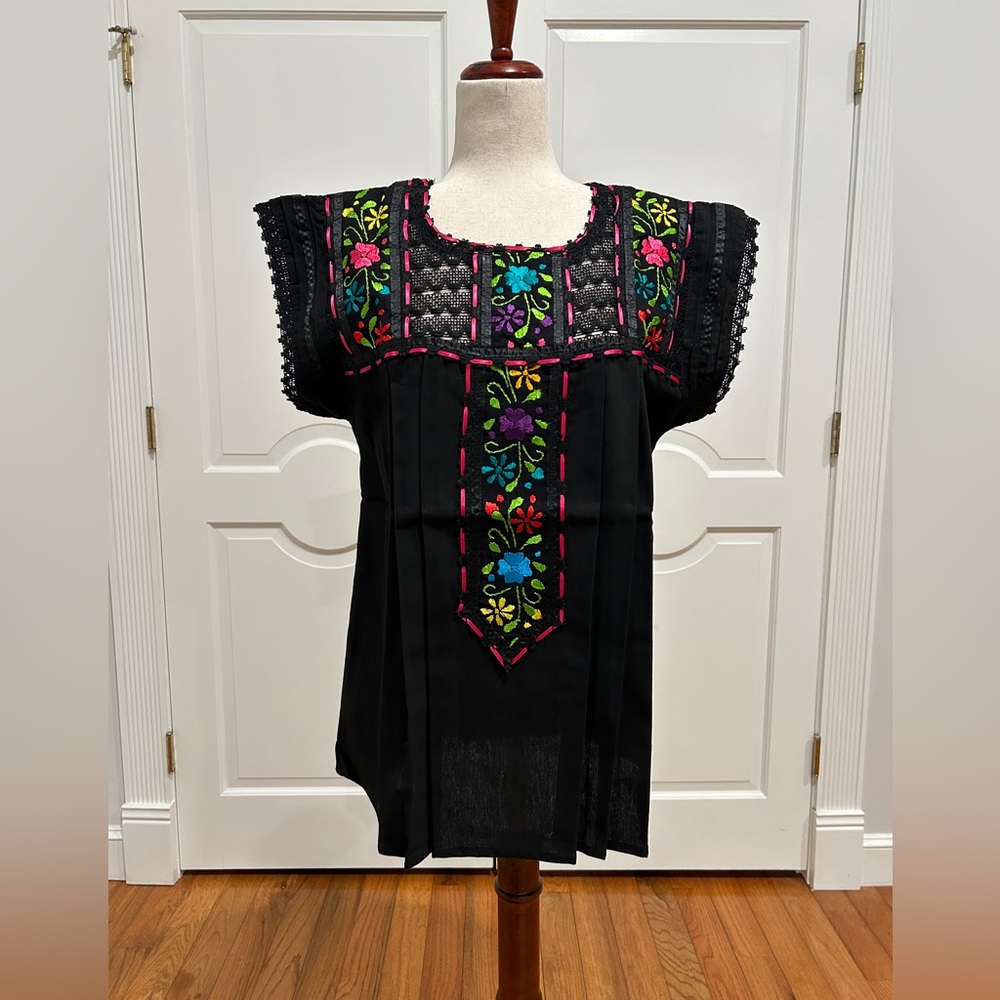Mexican blouse Hand Embroidered, Artisan Top, Boho, Hippie, Handmade.